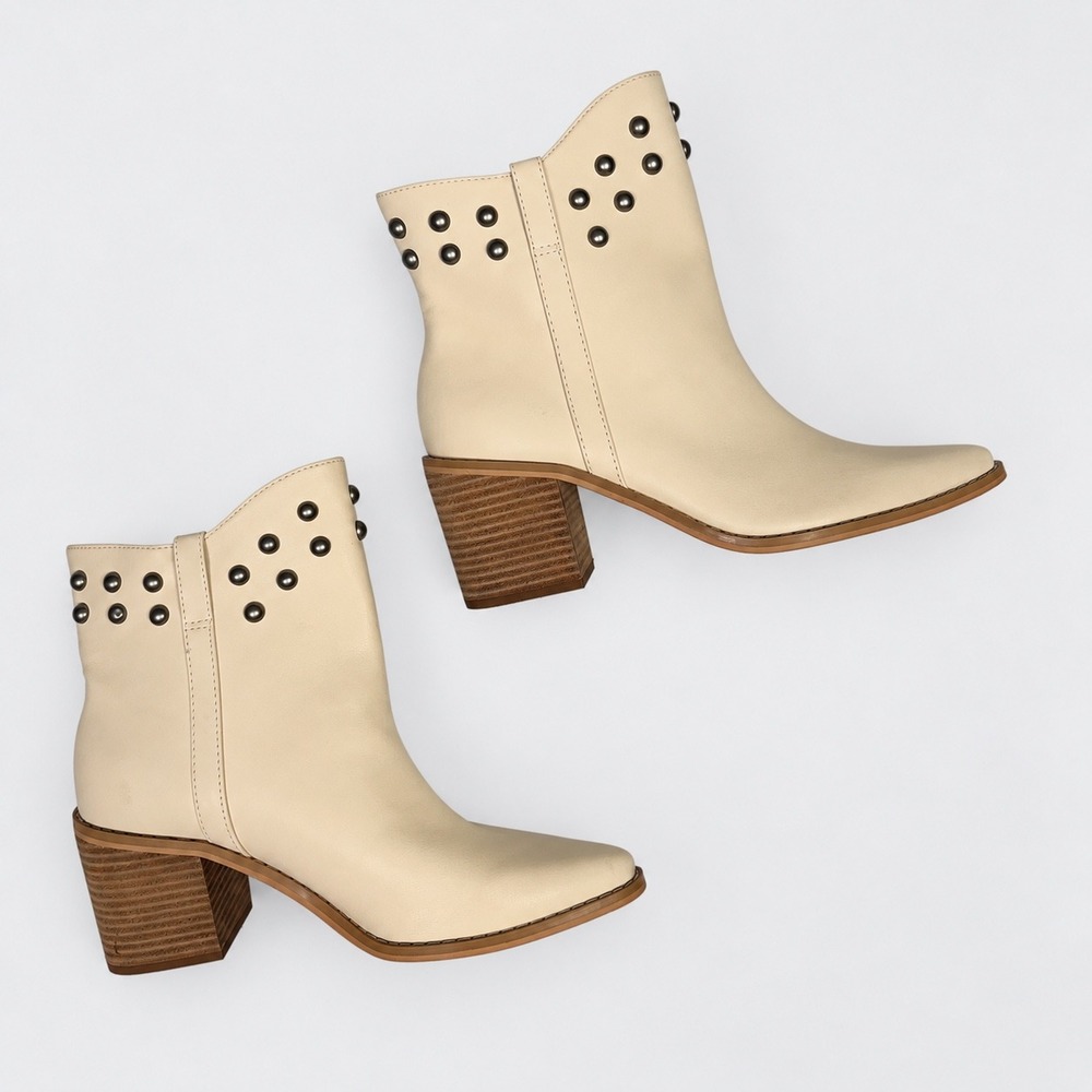 Oasis Society Cream Studded Vegan Leather Chunky Block Heel Ankle Boots Womens 9